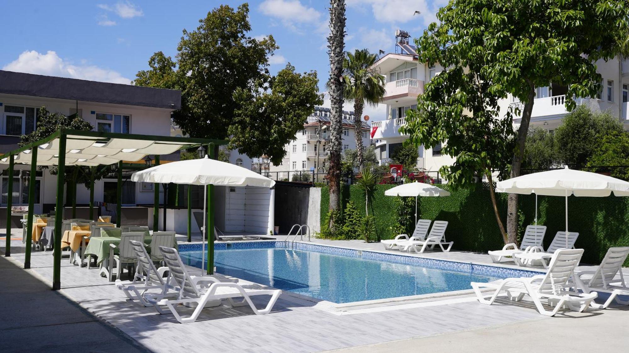 Hillside Apart Hotel Екстериор снимка