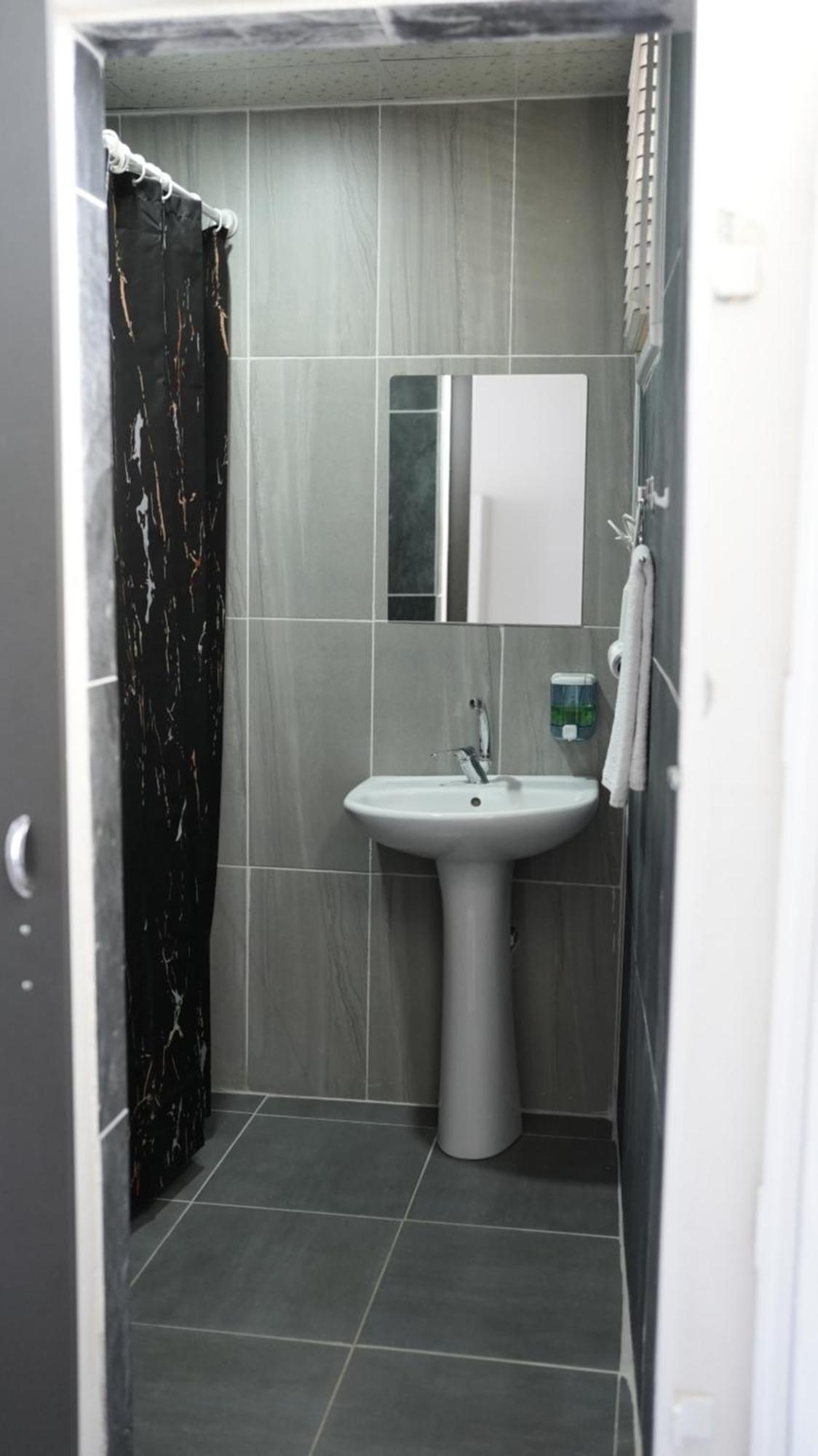 Hillside Apart Hotel Екстериор снимка