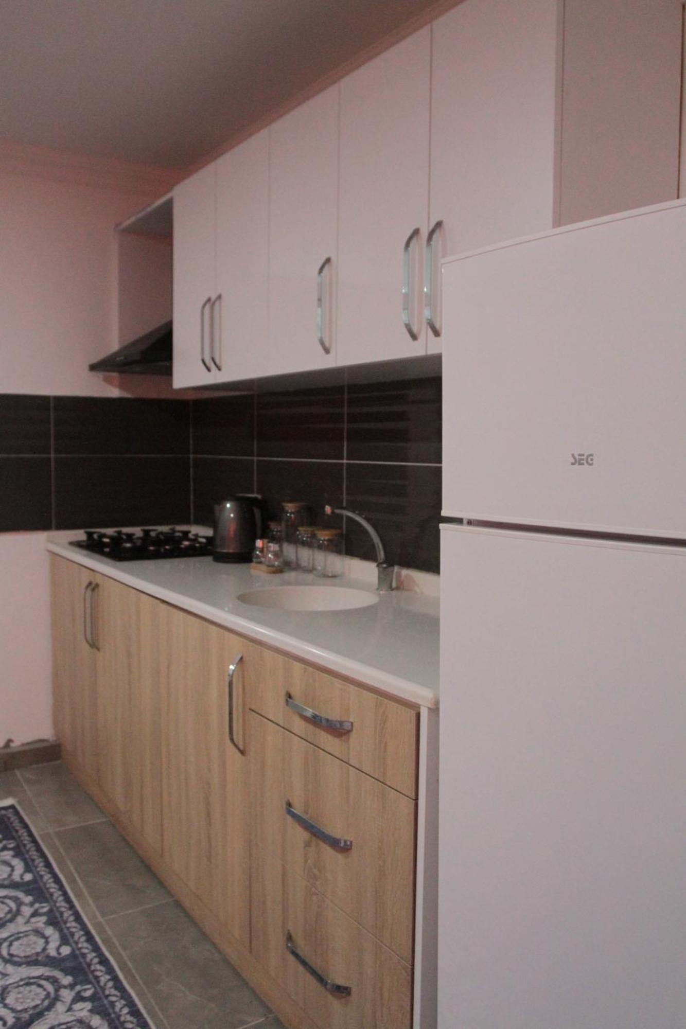 Hillside Apart Hotel Екстериор снимка